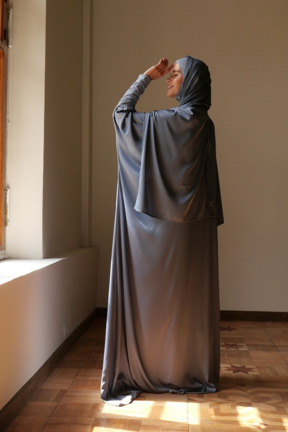 Asha - Prayer Gown